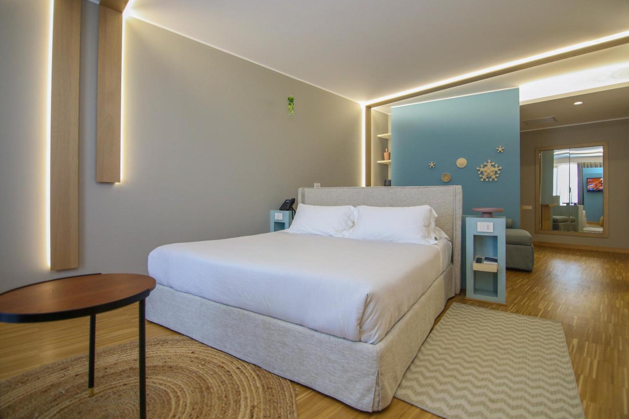 Hotel Vlora Priam, Affiliated By Melia Exterior foto